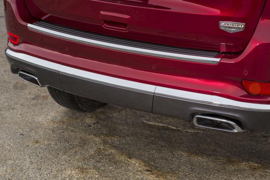  Jeep Grand Cherokee Summit 2014 года  (фото 17 из 61)